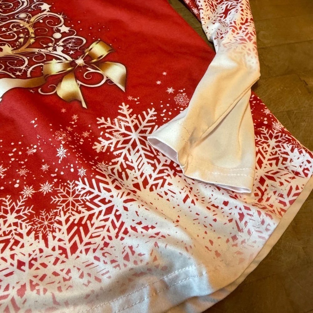 Festive Red and White Holiday Christmas Tree Women's long Sleeved Top Sz M - Picture 3 of 12